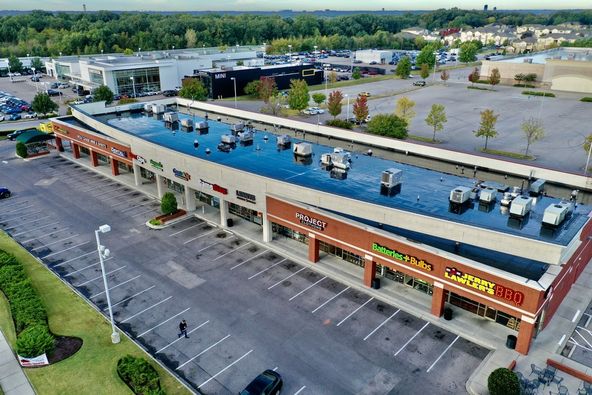 The Pointe at Cordova: 465 N Germantown Pkwy, Cordova, TN 38018
